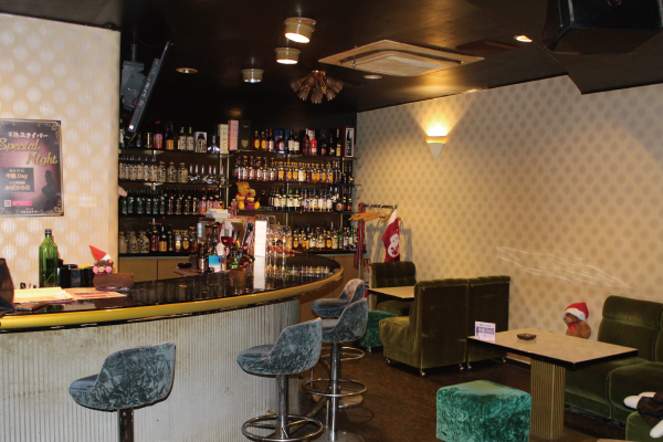 半熟スナイパー店内1